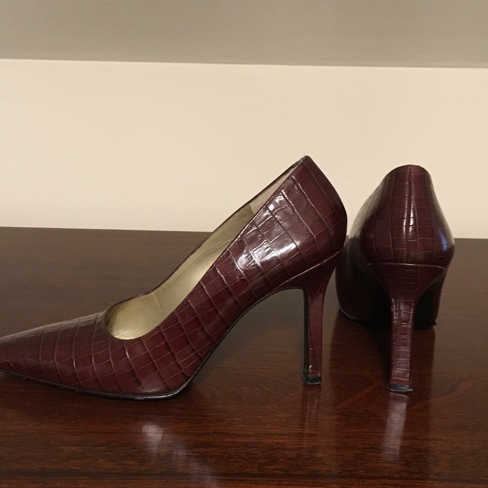 Charles Jourdan leather pumps